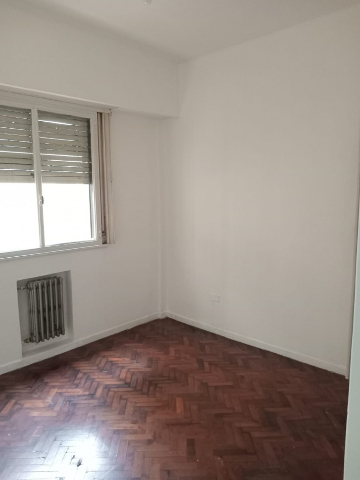 Venta dpto 4 ambientes con balcon