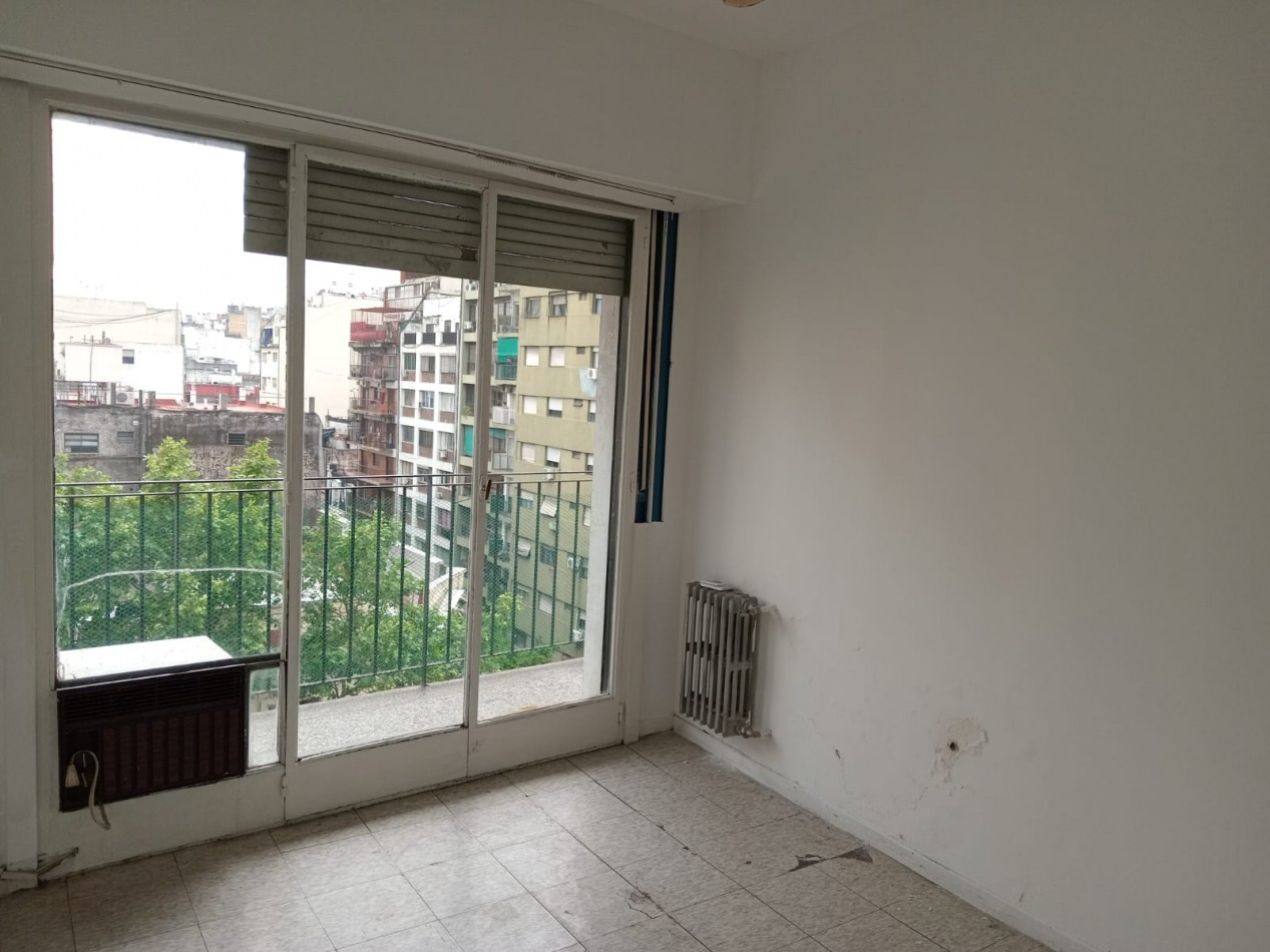 Venta dpto 4 ambientes con balcon