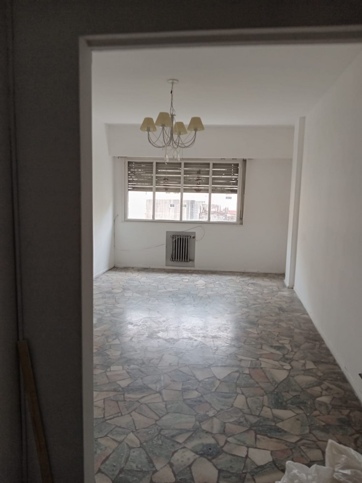 Venta dpto 4 ambientes con balcon