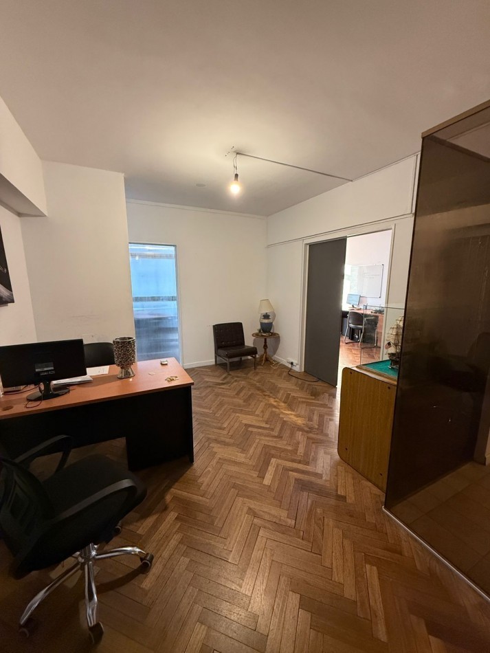 Oficina o vivienda en venta - 6 ambientes - Centro - Apto profesional