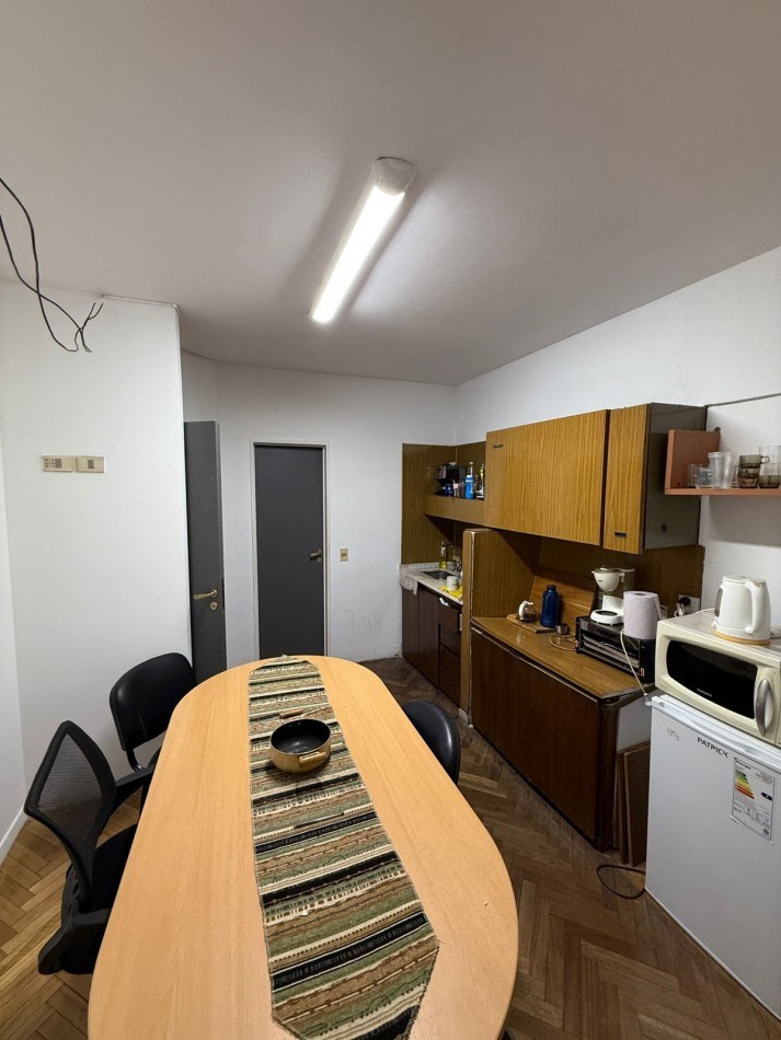 Oficina o vivienda en venta - 6 ambientes - Centro - Apto profesional