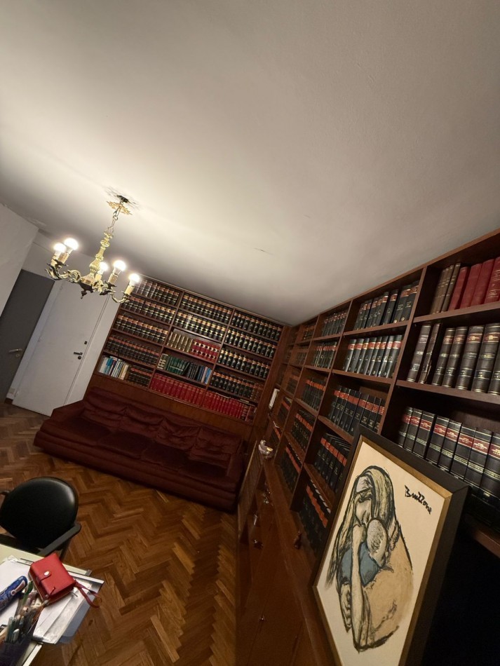 Oficina o vivienda en venta - 6 ambientes - Centro - Apto profesional