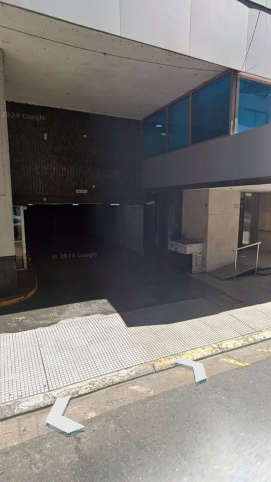 Cochera en venta en zona Tribunales - Uruguay 300 - Oportunidad