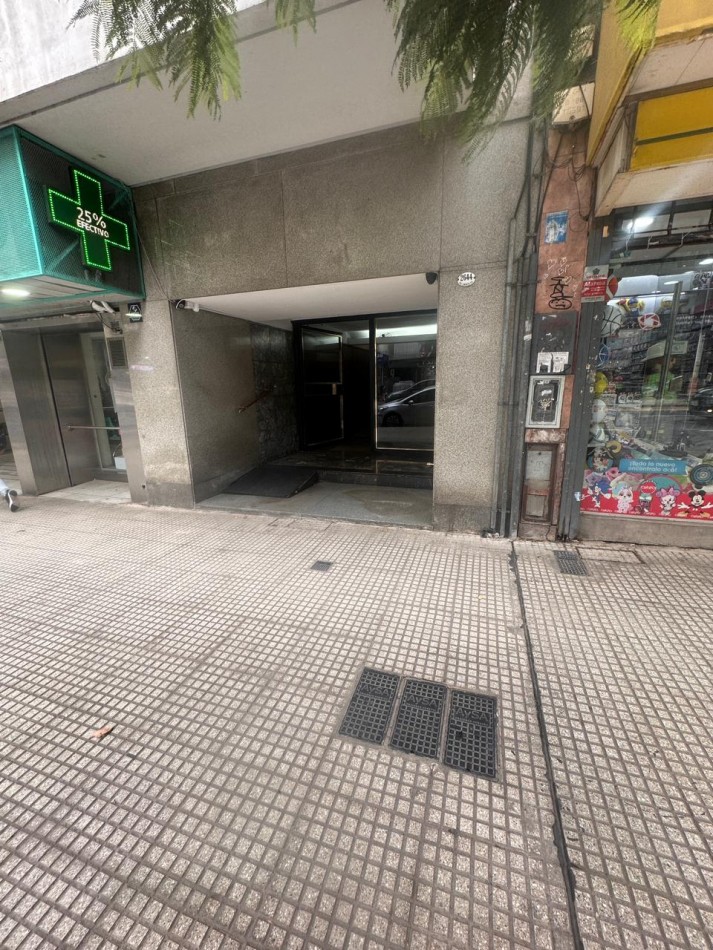 VENTA  DEPARTAMENTO - 4 AMBIENTES + DEPENDENCIA + BAULERA | AV. SANTA FE - RECOLETA