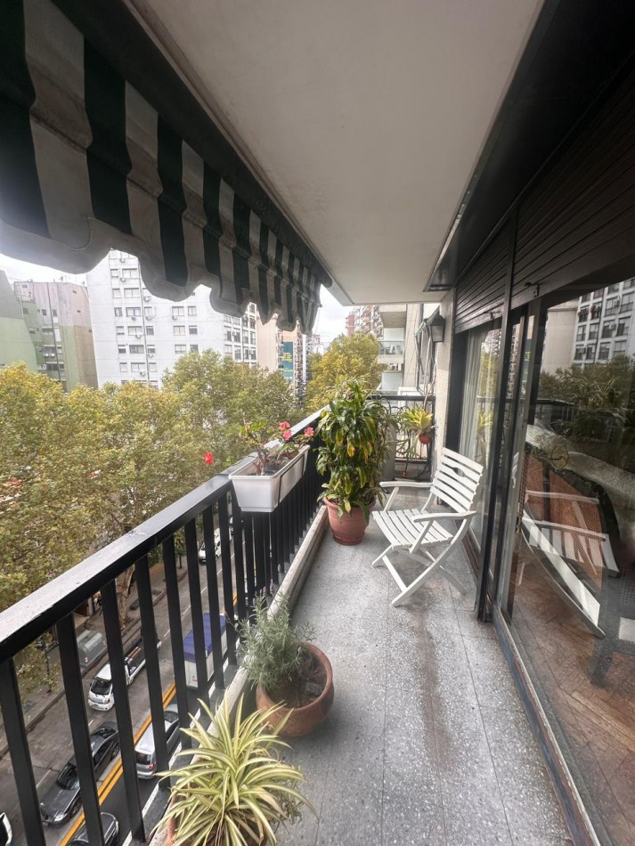 VENTA  DEPARTAMENTO - 4 AMBIENTES + DEPENDENCIA + BAULERA | AV. SANTA FE - RECOLETA