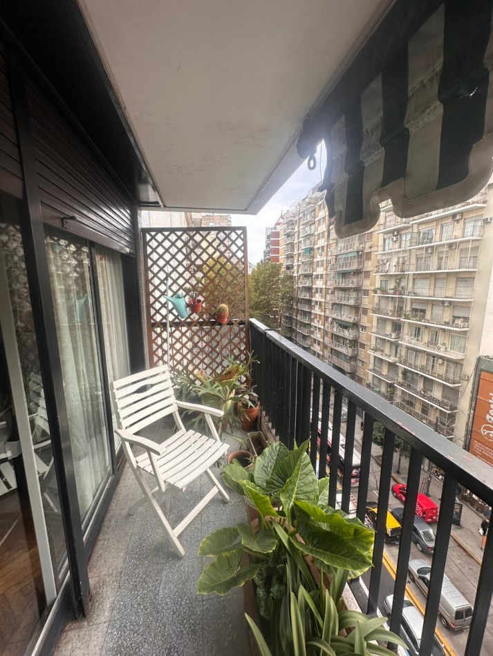 VENTA  DEPARTAMENTO - 4 AMBIENTES + DEPENDENCIA + BAULERA | AV. SANTA FE - RECOLETA