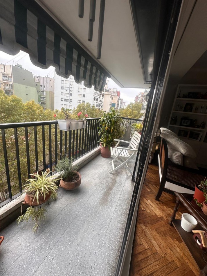 VENTA  DEPARTAMENTO - 4 AMBIENTES + DEPENDENCIA + BAULERA | AV. SANTA FE - RECOLETA