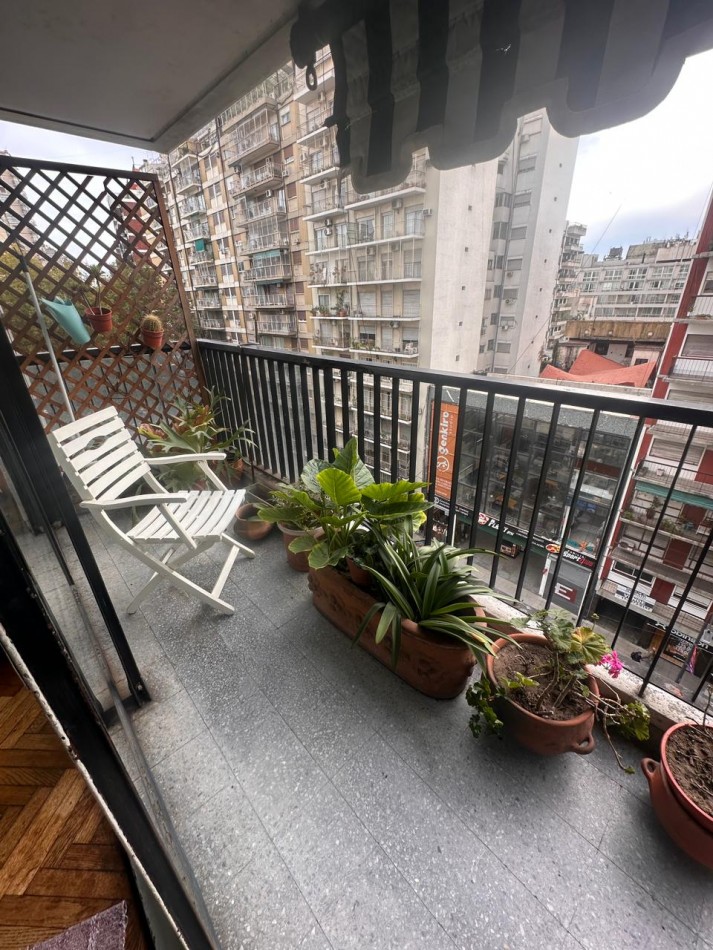 VENTA  DEPARTAMENTO - 4 AMBIENTES + DEPENDENCIA + BAULERA | AV. SANTA FE - RECOLETA