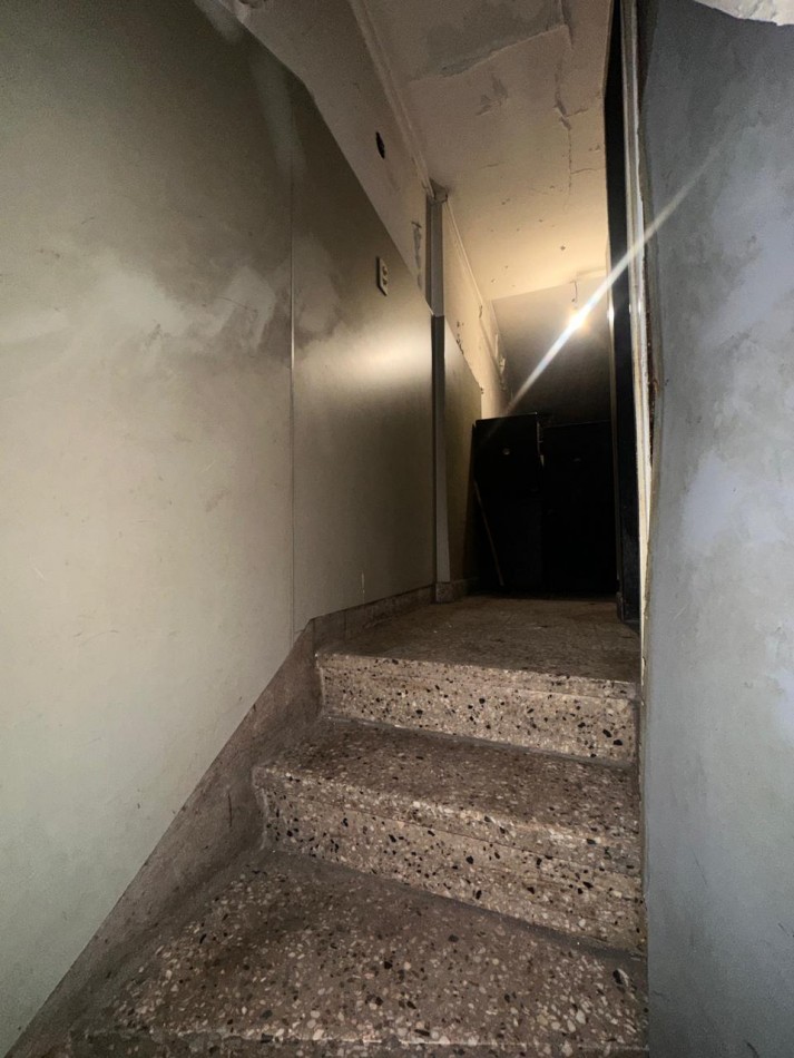 ALQUILER - Local Comercial + Oficina en 4 Plantas - Microcentro