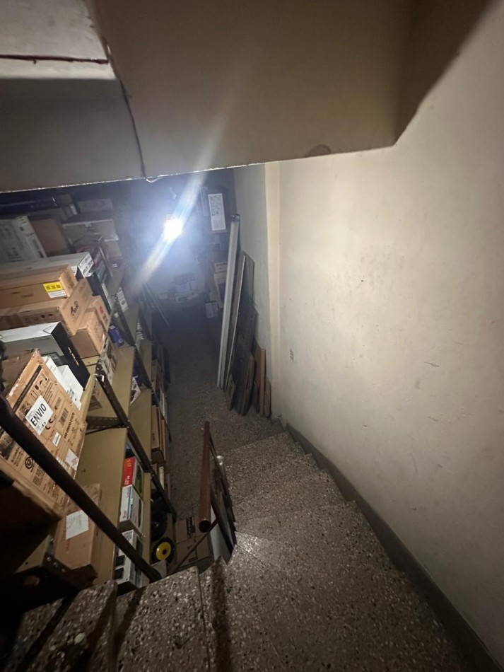VENTA - Oficina + Local Comercial en 4 Plantas - Microcentro