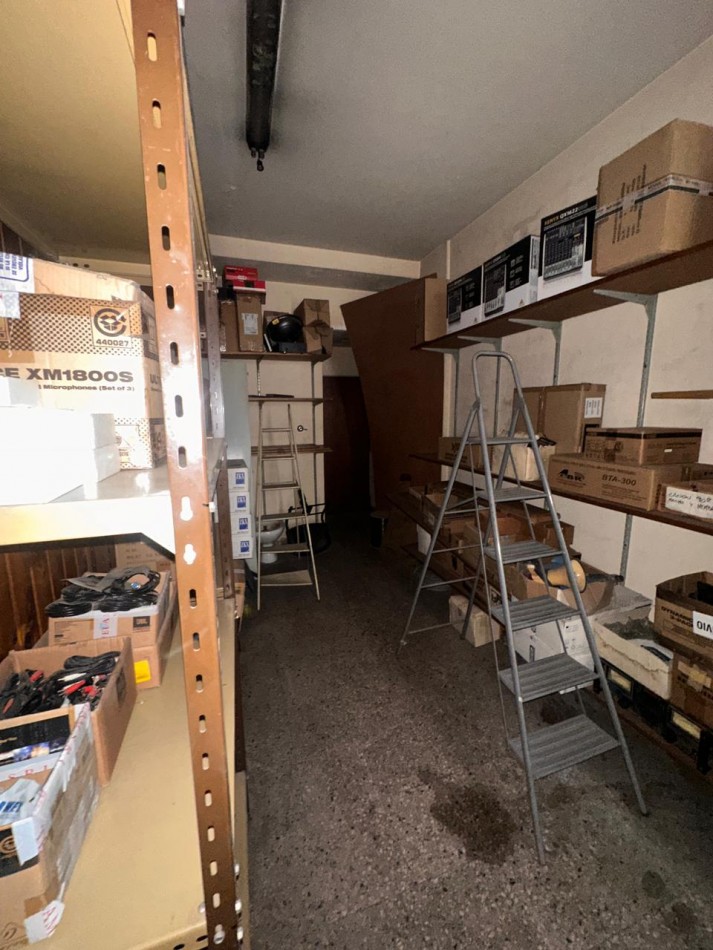 VENTA - Oficina + Local Comercial en 4 Plantas - Microcentro