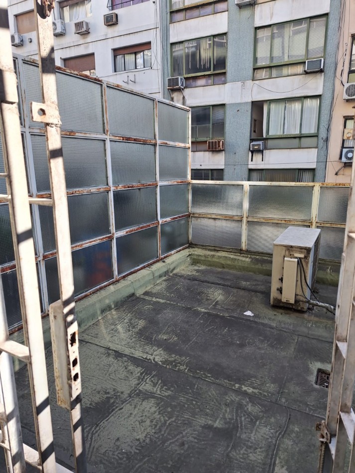 VENTA - Oficina + Local Comercial en 4 Plantas - Microcentro