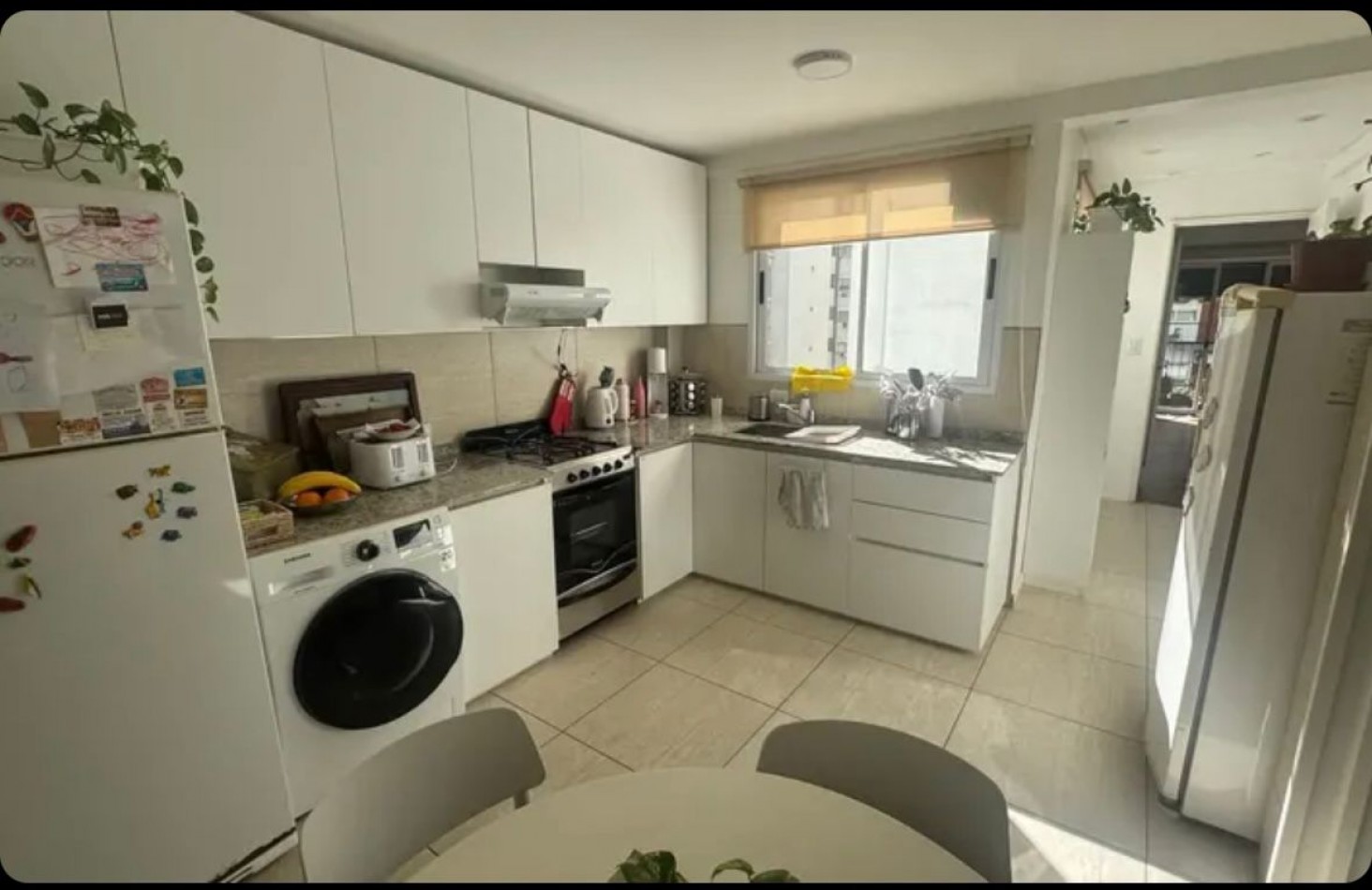 4 ambientes c/dependencia 7mo piso frente balcon- Av. Sta. Fe 2644