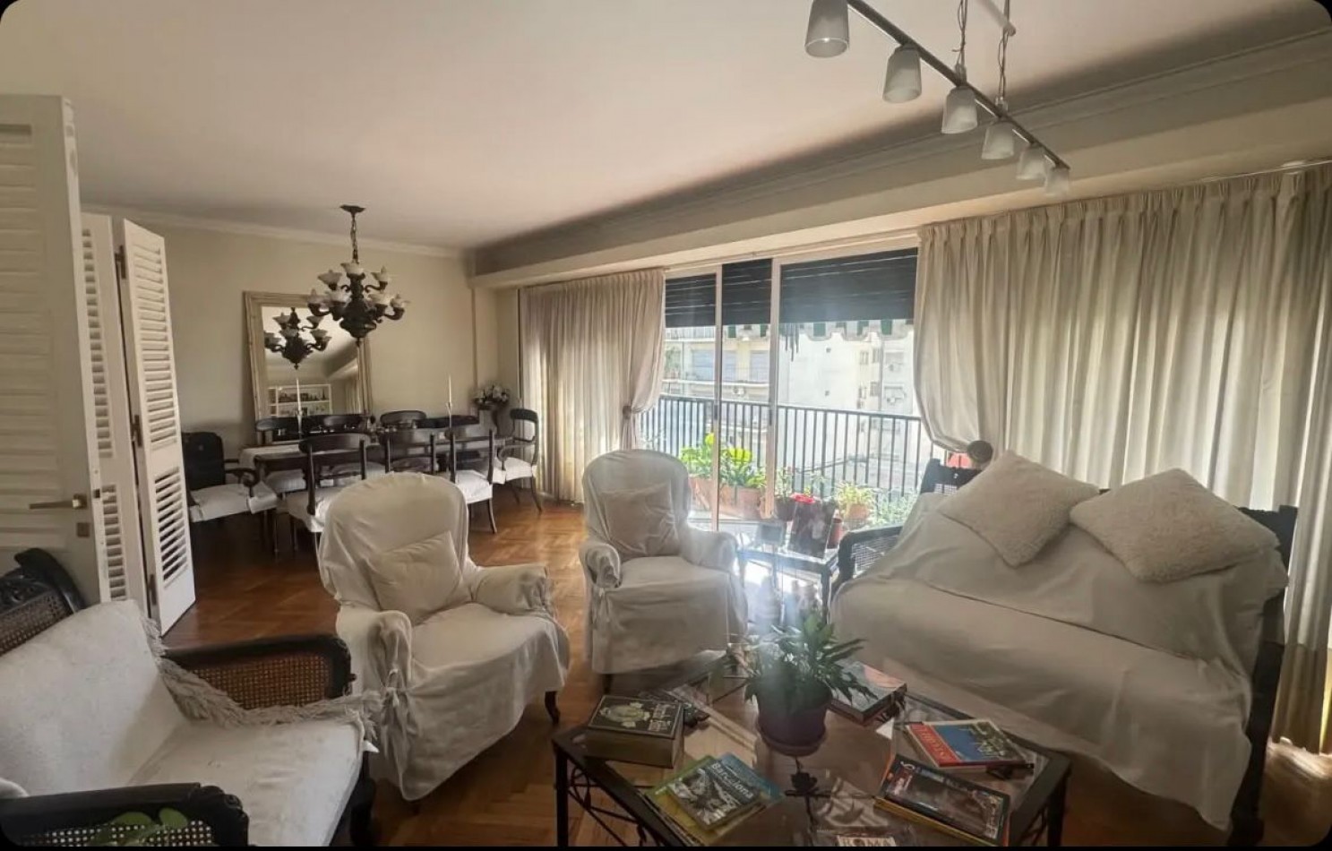 4 ambientes c/dependencia 7mo piso frente balcon- Av. Sta. Fe 2644