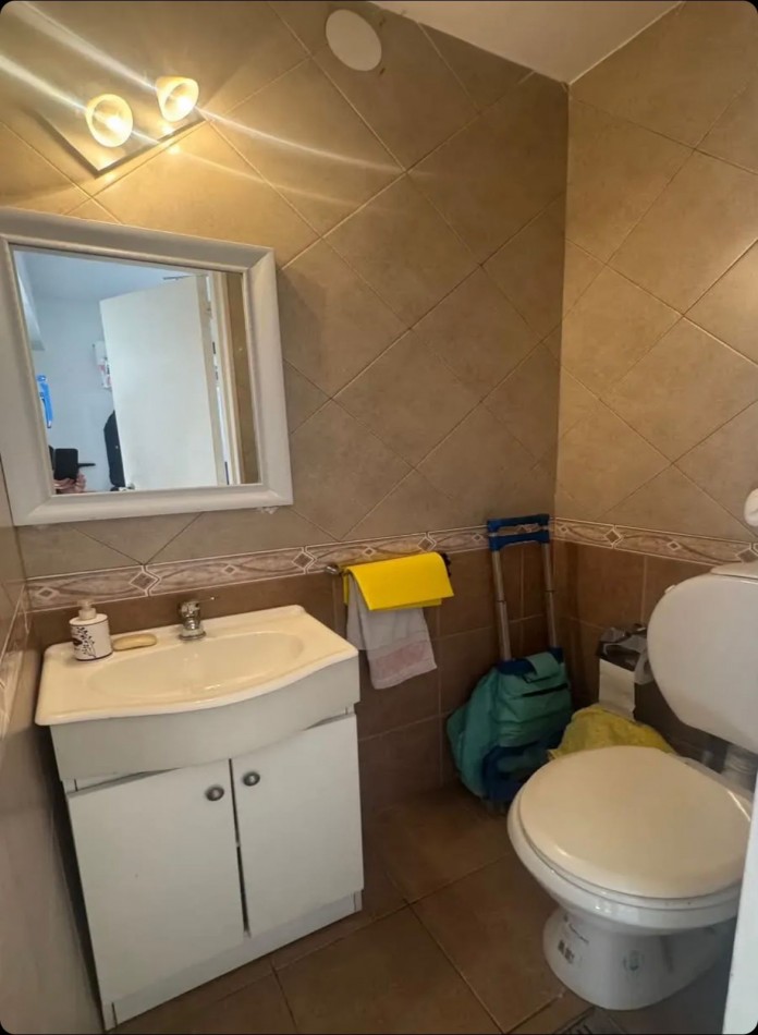 4 ambientes c/dependencia 7mo piso frente balcon- Av. Sta. Fe 2644
