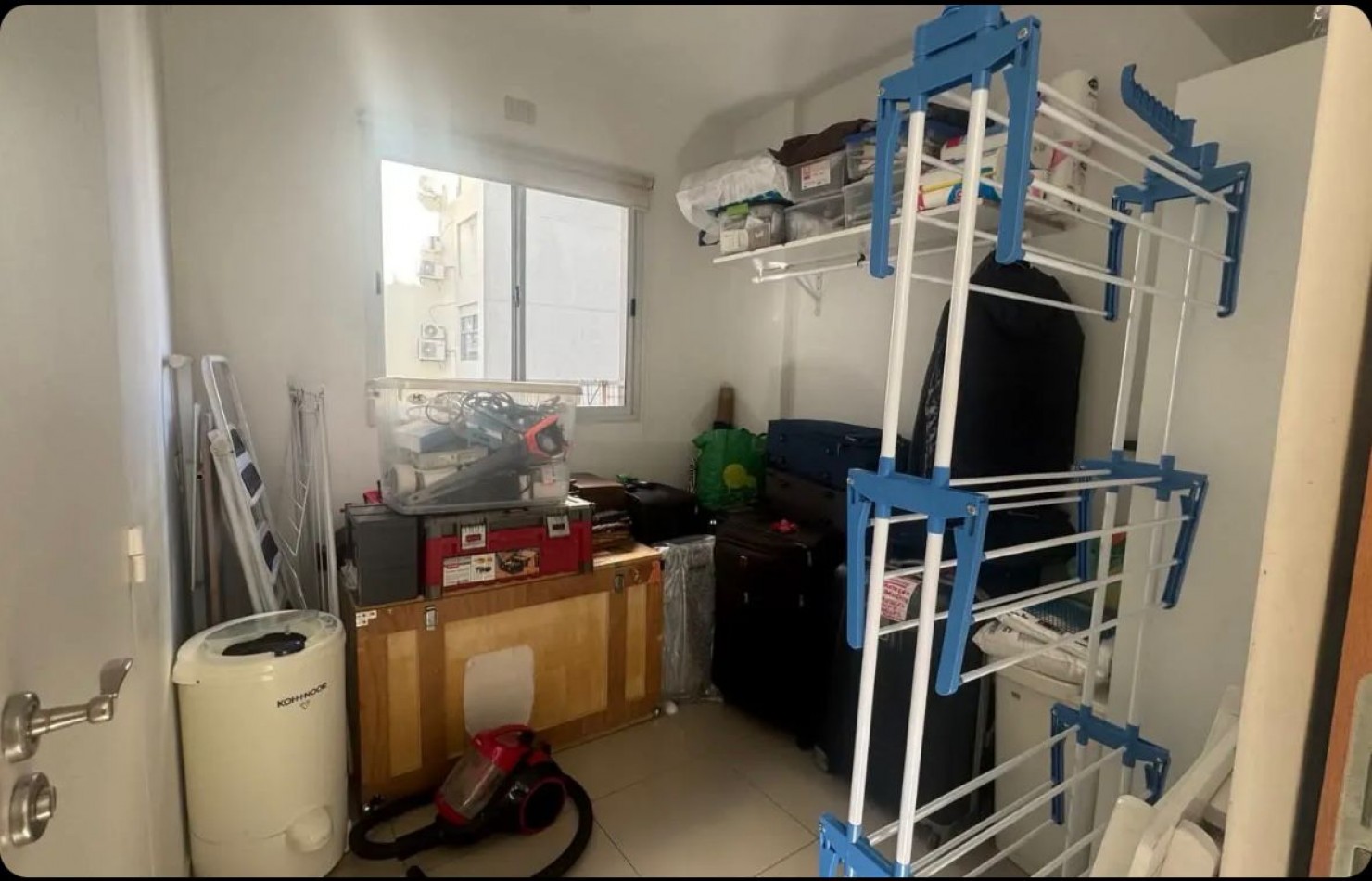 4 ambientes c/dependencia 7mo piso frente balcon- Av. Sta. Fe 2644