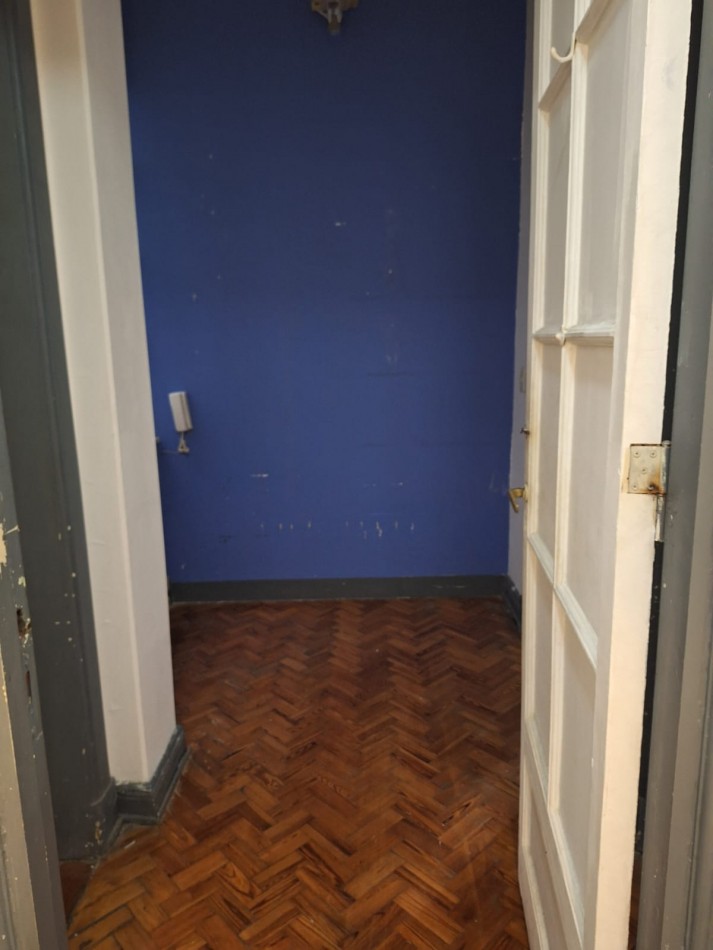 Oportunidad de inversion - Departamento 4 ambientes reales ideal renta, Reestructurado a 7 ambientes- SEMIPISO