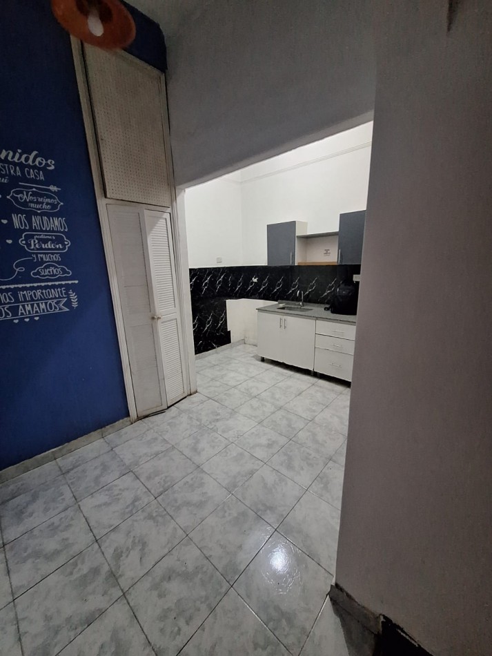 Oportunidad de inversion - Departamento 4 ambientes reales ideal renta, Reestructurado a 7 ambientes- SEMIPISO