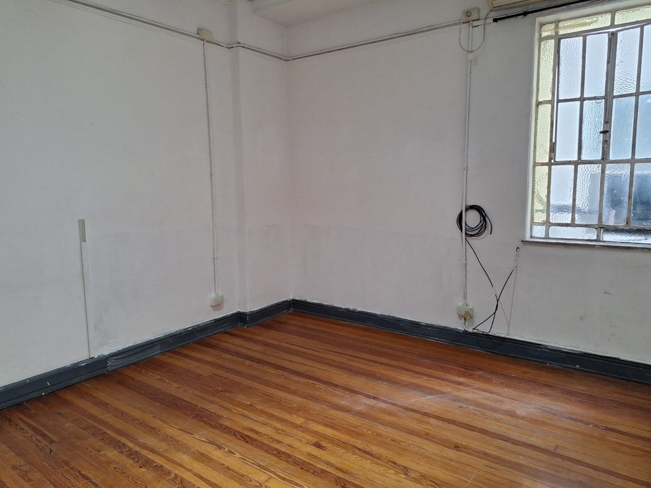 Oportunidad de inversion - Departamento 4 ambientes reales ideal renta, Reestructurado a 7 ambientes- SEMIPISO