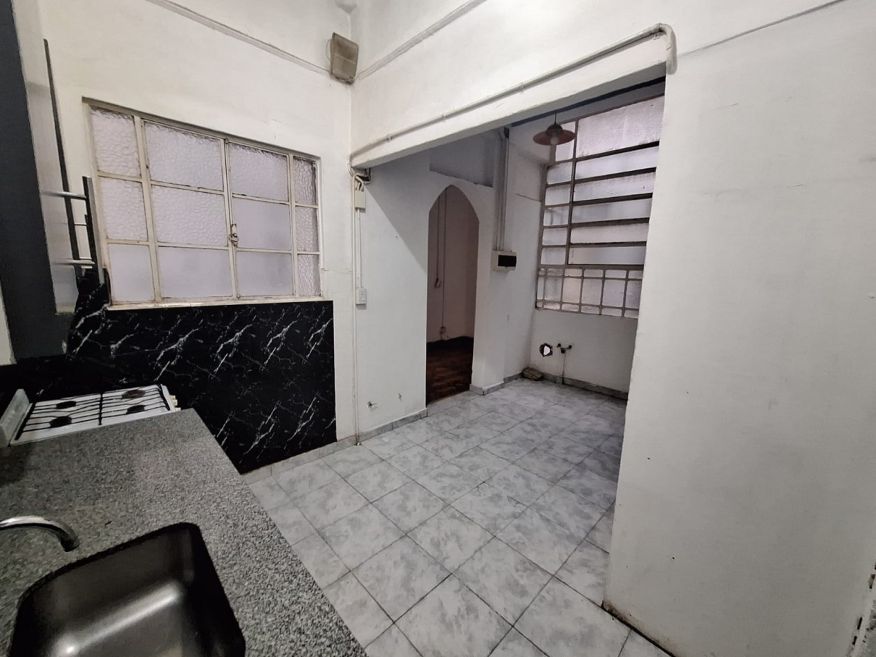 Oportunidad de inversion - Departamento 4 ambientes reales ideal renta, Reestructurado a 7 ambientes- SEMIPISO
