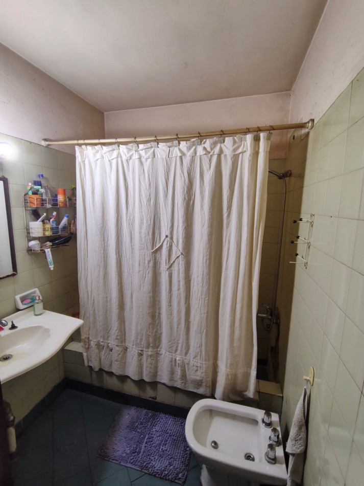 PH EN VENTA - 4 AMBIENTES - APTO CREDITO