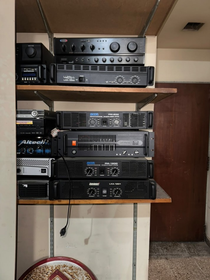 DOC SOUND OPORTUNIDAD - IMPORTANTE LOTE DE EQUIPAMIENTO Y MERCADERIA DE SONIDO PROFESIONAL