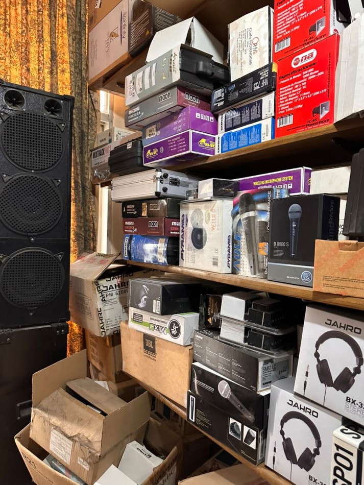 DOC SOUND OPORTUNIDAD - IMPORTANTE LOTE DE EQUIPAMIENTO Y MERCADERIA DE SONIDO PROFESIONAL