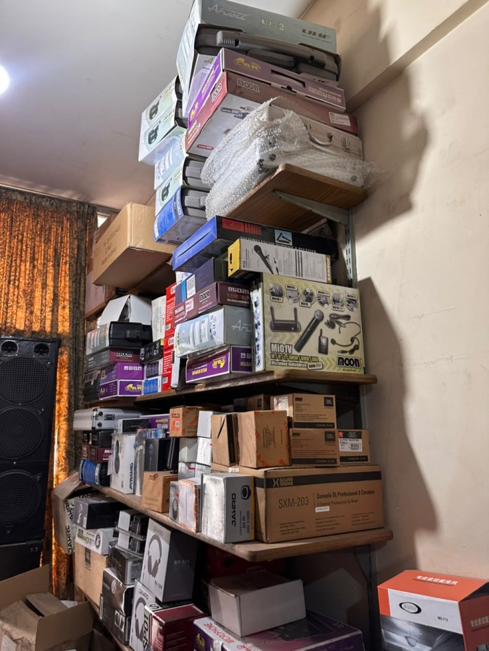 DOC SOUND OPORTUNIDAD - IMPORTANTE LOTE DE EQUIPAMIENTO Y MERCADERIA DE SONIDO PROFESIONAL