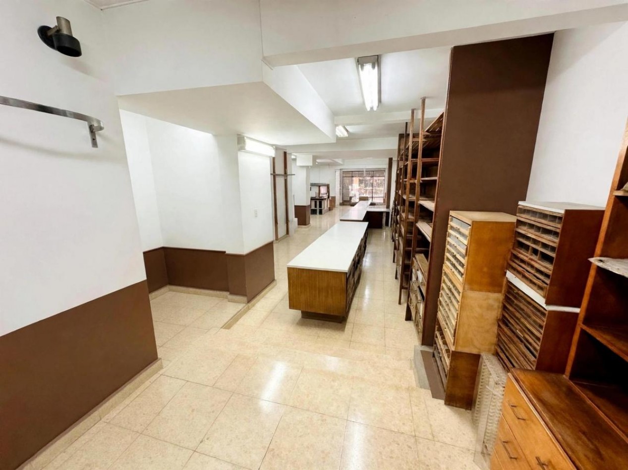 Exclusivo Paquete Inmobiliario En Recoleta: Local, Depto Con Patio Y Cochera