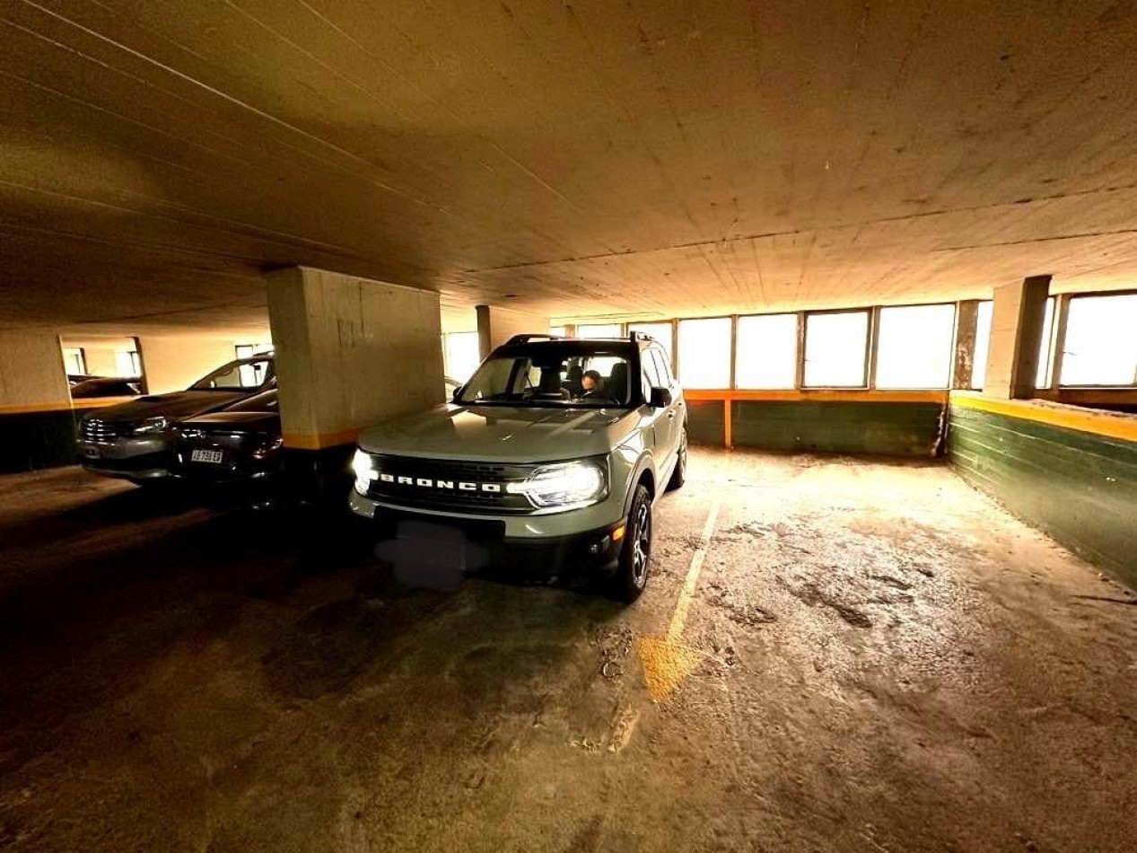 Exclusivo Paquete Inmobiliario En Recoleta: Local, Depto Con Patio Y Cochera