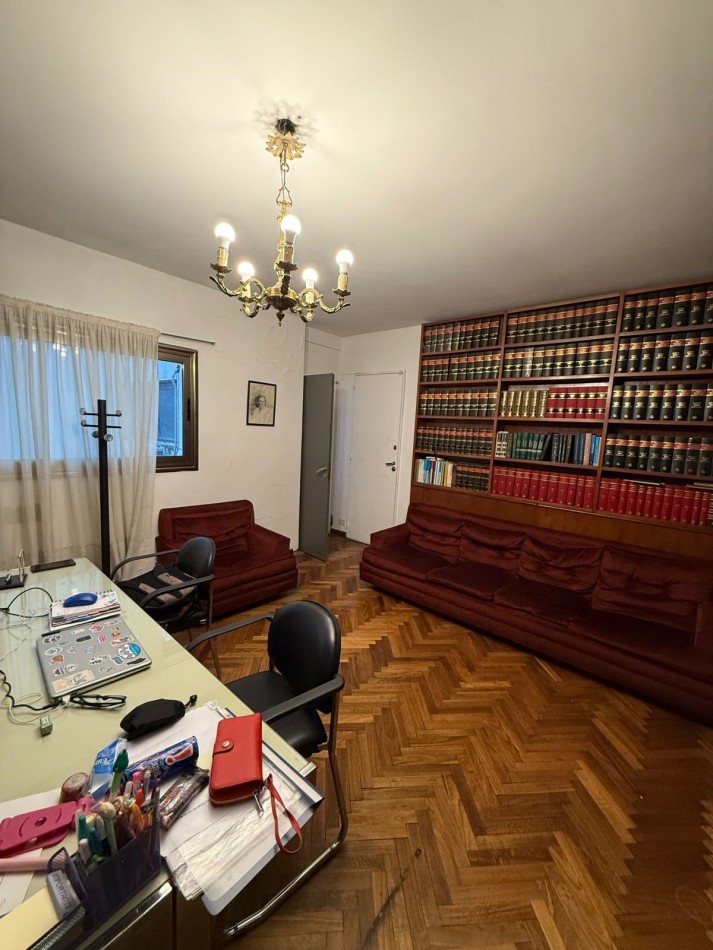 Oficina en Venta: Ubicacion Estrategica y Listo para Operar